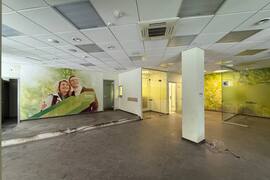 Помещение 136 м² на первой линии