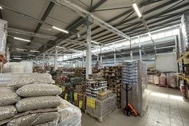 Помещение 1454 м² на 37 сотках