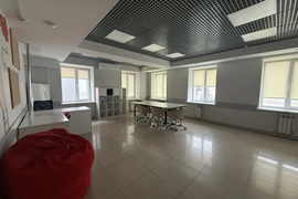 Помещение 390 м² под офис, медцентр или клинику
