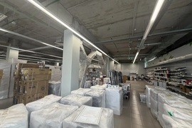 Помещение 1240 м² под магазин