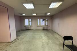 Помещение 238 м² с арендаторами