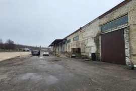 Комплекс 5000 м² с участком и арендаторами