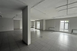 Помещение 165 м² под магазин, офис или клинику