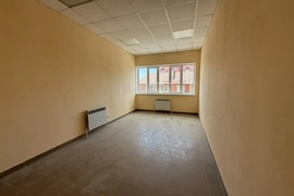 Помещения 14-25 м²,  первая линия