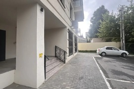 Помещение 103 м² под аптеку, банк, офис