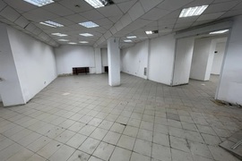 Нежилое помещение 164 м² под магазин,...