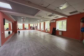 Коммерческая недвижимость 1527 м²