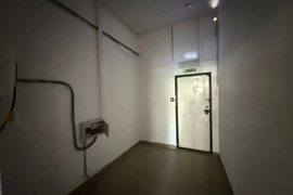 Помещение 136 м² на 1 линии под магаз...