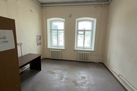 Помещение 412 м² под клинику, офис, м...