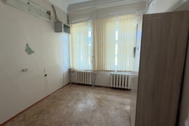 Помещение 412 м² под клинику, офис, м...