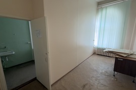 Помещение 412 м² под клинику, офис, м...