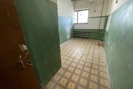 Склад 228,3 м² — рампа под навесом, 3...