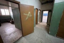 Склад 228,3 м² — рампа под навесом, 3...
