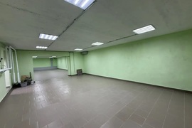 Нежилое помещение 150 м² под магазин,...