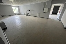 Нежилое помещение 280 м² под магазин, офис