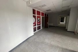 Нежилое помещение 280 м² под магазин,...