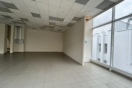 Помещение 136,4 м² под магазин, шоуру...