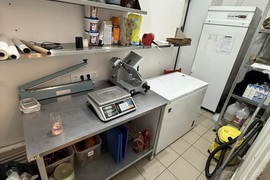 Помещение 43 м² под магазин, 1 линия