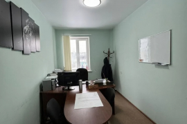 Помещение 240 м² под офис, кабинет, у...