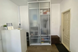 40 м² | центр | 2 этаж | три кабинета...
