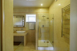 Коттедж 740 м²  участке 8 соток