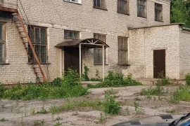 Помещение с арендаторами 1300 м²