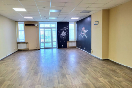 Офис 55,7 м² с балконом в БЦ «Кристал...