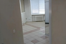 Офис75 м² на 1-й линии с отдельным вх...