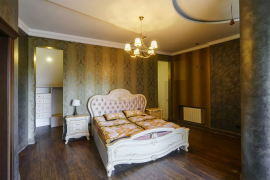 Коттедж 740 м²  участке 8 соток