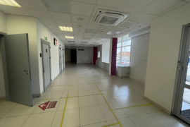Нежилое помещение 193,6 м² под магази...