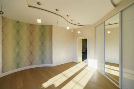 Коттедж 740 м²  участке 8 соток