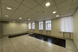 Сдается фасадное помещение 430 м² в ц...