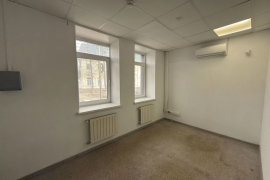 Сдается фасадное помещение 430 м² в ц...