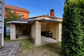 Коттедж 740 м²  участке 8 соток