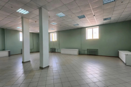 Помещение 330 м² под склад, офис или магазин