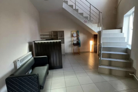 Помещение 240 м² под офис, кабинет, у...