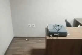 Офис (частями) 328  м²
