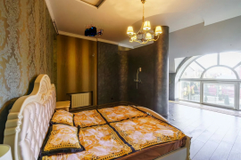 Коттедж 740 м²  участке 8 соток